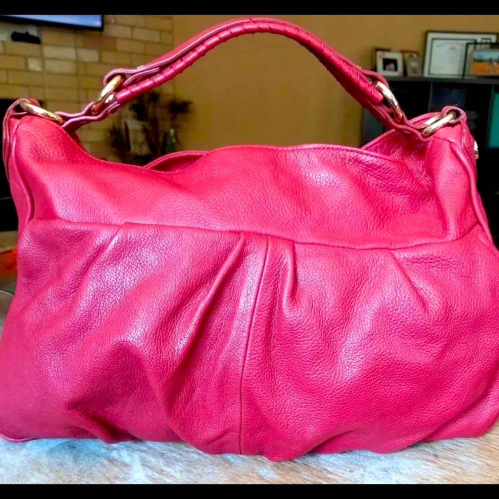 Pour La Victoire shoulder bag red